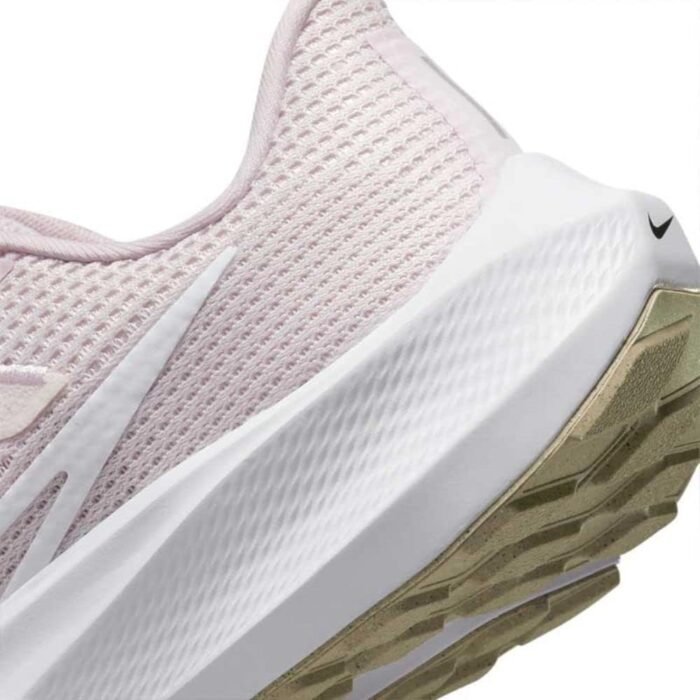 Nike Women's Sneaker - Image 7