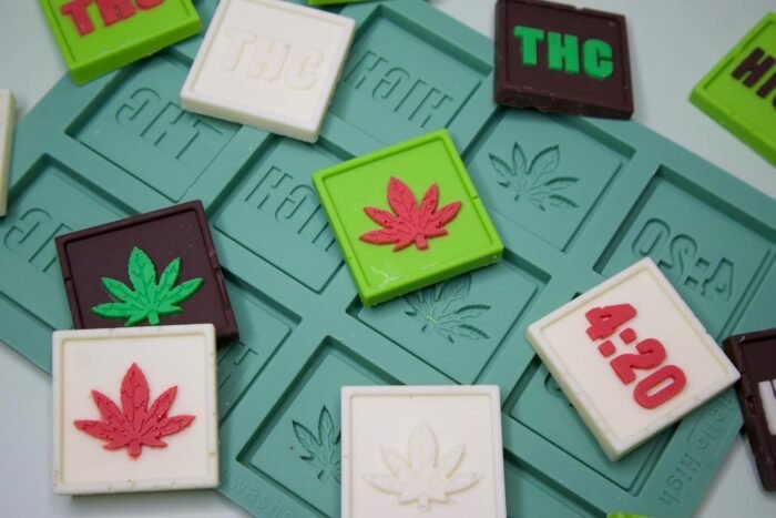 Hello High - Cannabis Silicone Gummy Mol - Image 3