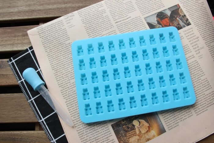10 pcs set Teddy Bear Shaped Gummies Can - Image 4